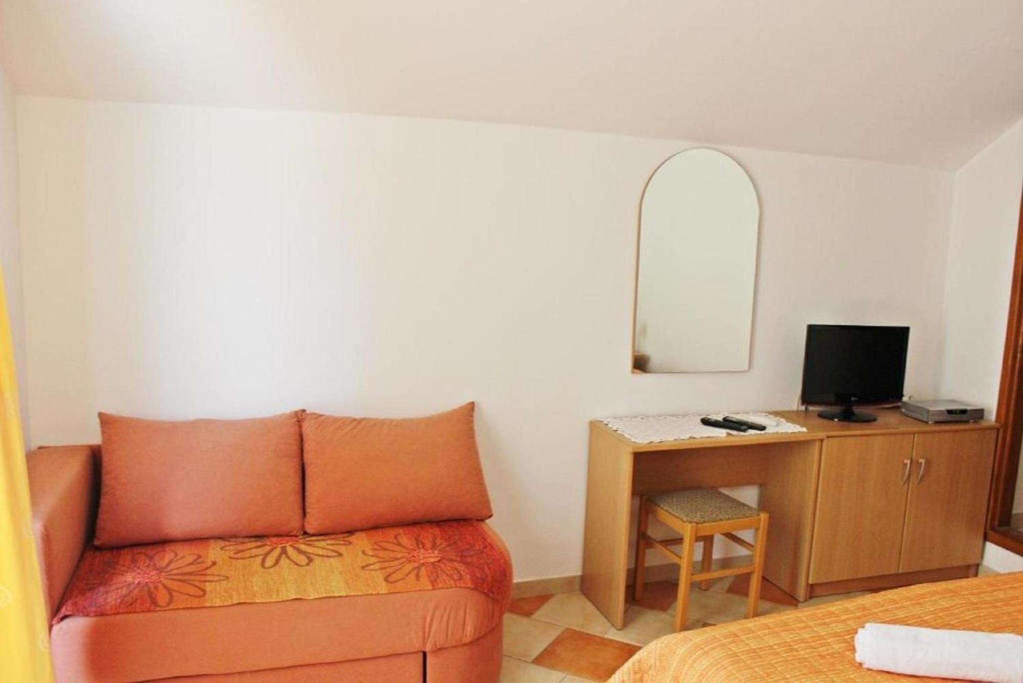 Apartments Pansion Franka Brist Kültér fotó