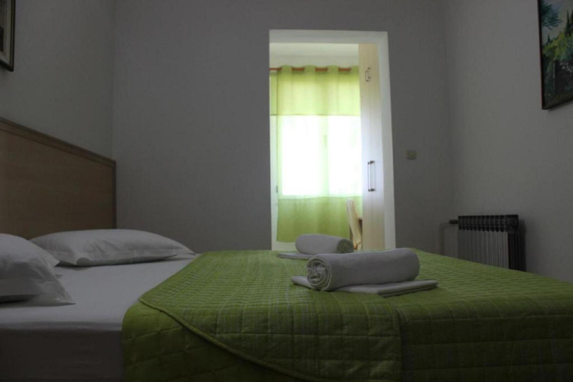 Apartments Pansion Franka Brist Kültér fotó