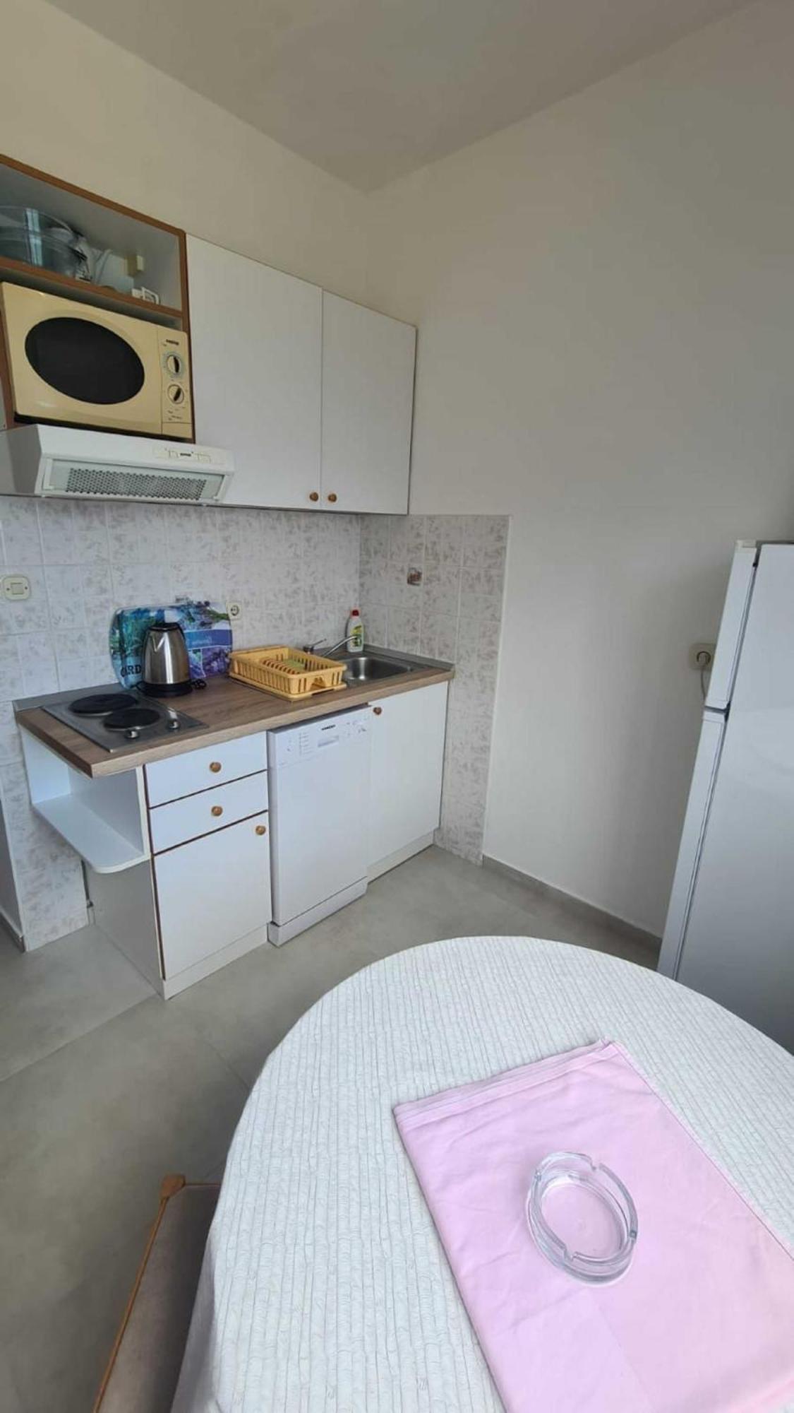 Apartments Pansion Franka Brist Kültér fotó